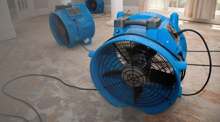 Why choose water damage restoration service for storm damage restoration in Phoenix